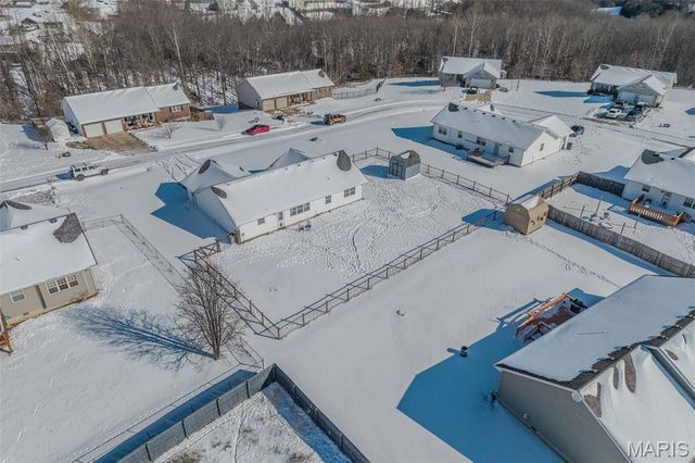 20517 Luna Road, Waynesville, MO 65583