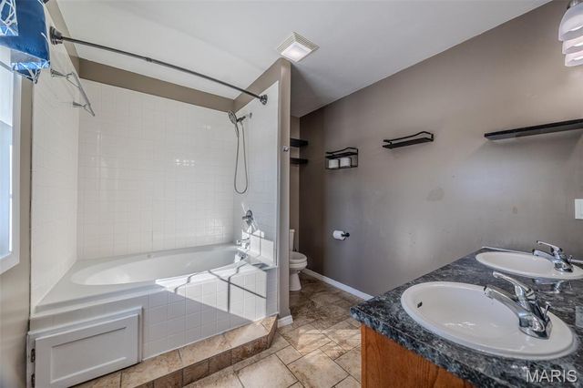 20517 Luna Road, Waynesville, MO 65583