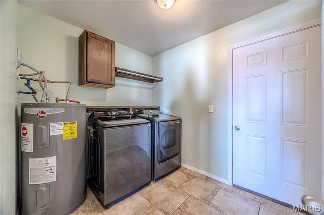 20517 Luna Road, Waynesville, MO 65583