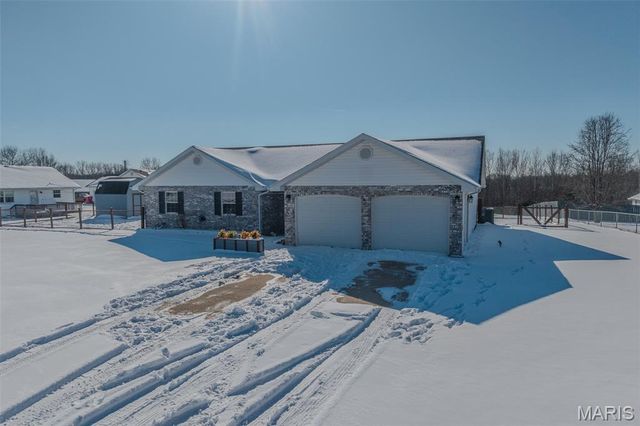 20517 Luna Road, Waynesville, MO 65583