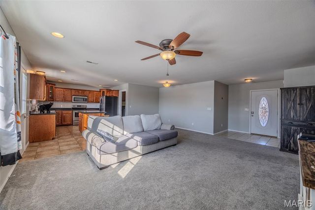 20517 Luna Road, Waynesville, MO 65583