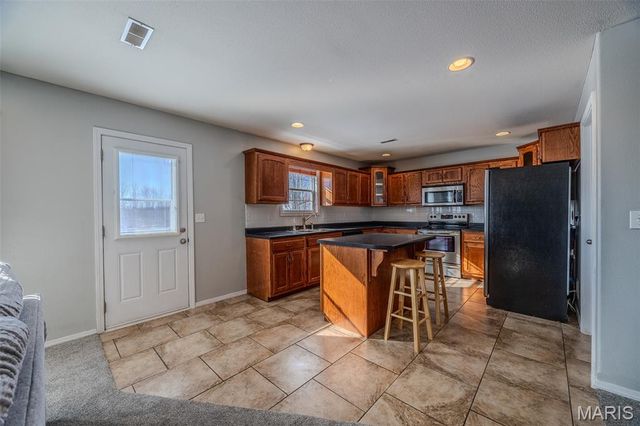 20517 Luna Road, Waynesville, MO 65583