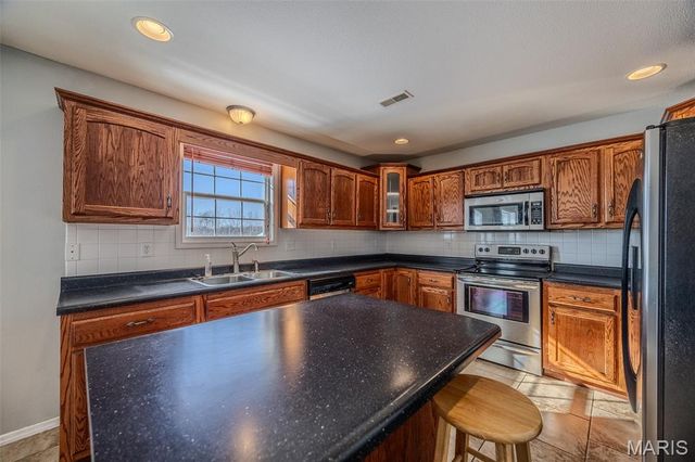 20517 Luna Road, Waynesville, MO 65583