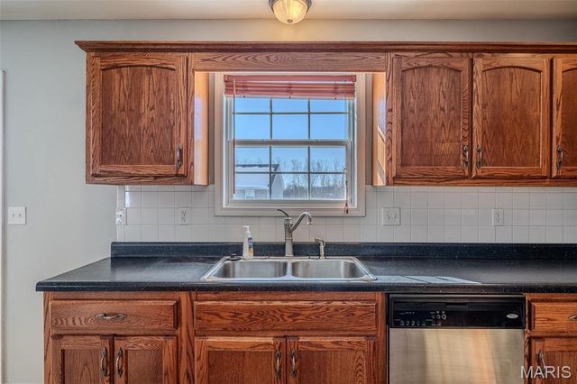 20517 Luna Road, Waynesville, MO 65583