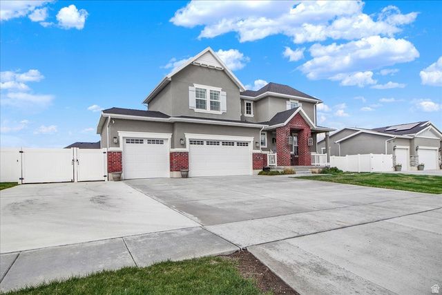 2449 N SARUS CRANE DR, Clinton, UT 84015