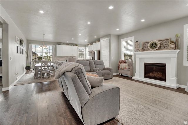 2449 N SARUS CRANE DR, Clinton, UT 84015