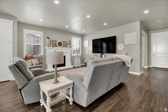 2449 N SARUS CRANE DR, Clinton, UT 84015