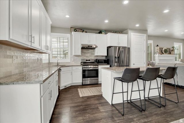 2449 N SARUS CRANE DR, Clinton, UT 84015