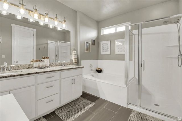 2449 N SARUS CRANE DR, Clinton, UT 84015