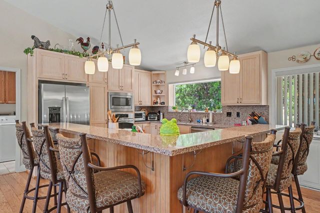 19484 Deerwood Dr, Volcano, CA 95689