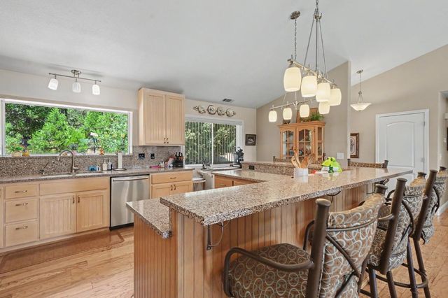 19484 Deerwood Dr, Volcano, CA 95689