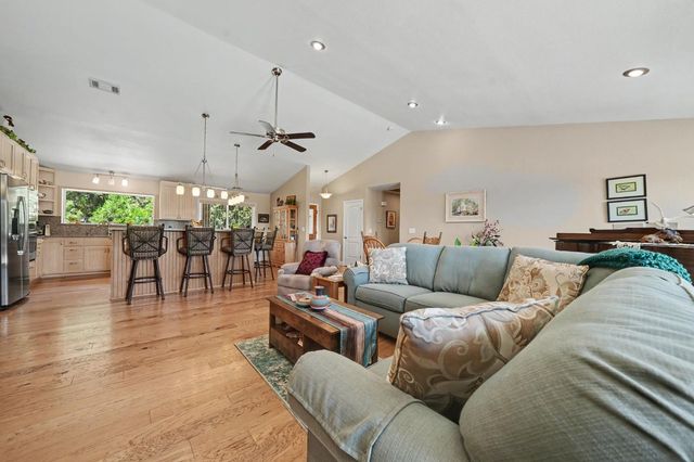 19484 Deerwood Dr, Volcano, CA 95689