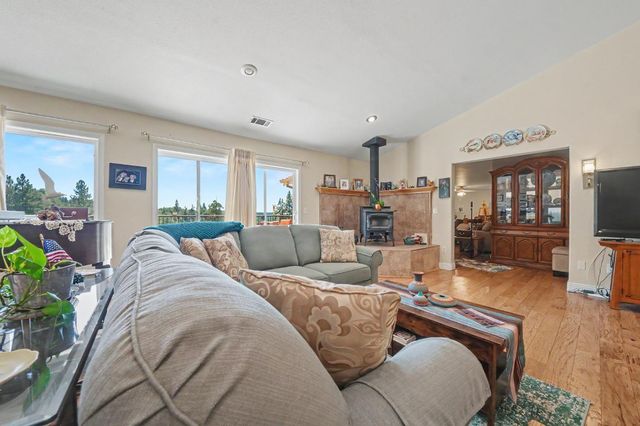 19484 Deerwood Dr, Volcano, CA 95689