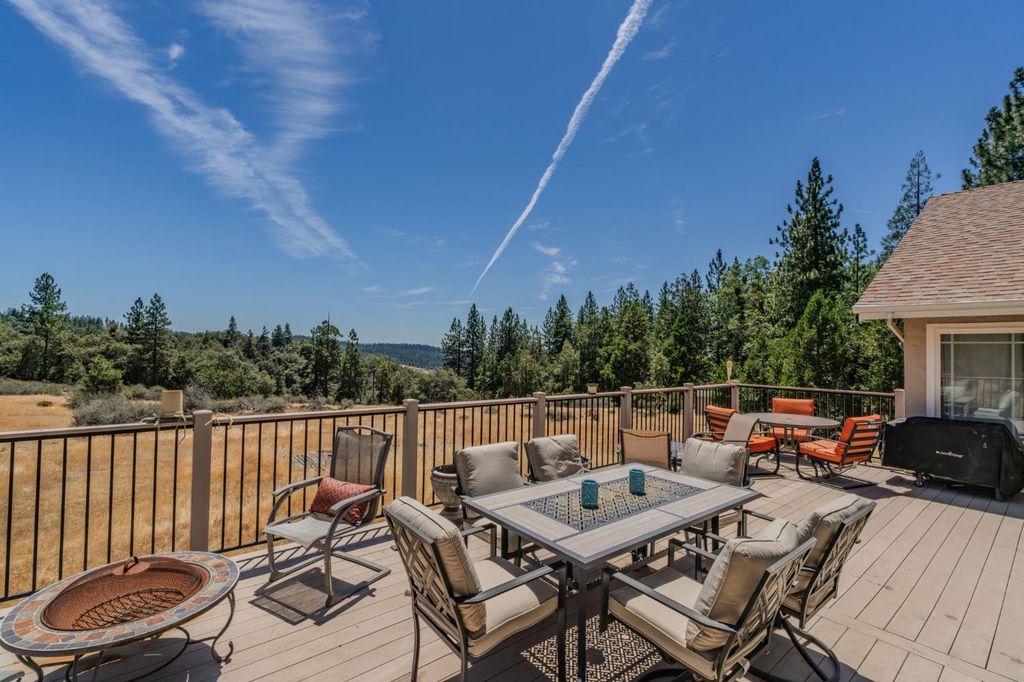 19484 Deerwood Dr, Volcano, CA 95689