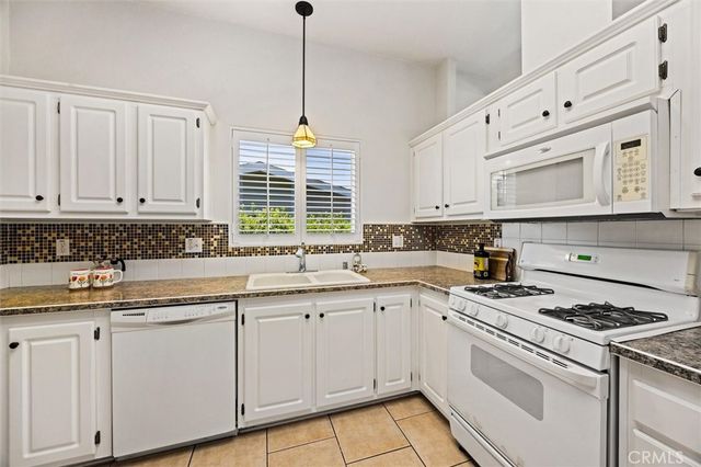 372 Lark Drive, Paso Robles, CA 93446