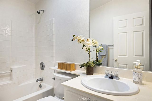 372 Lark Drive, Paso Robles, CA 93446