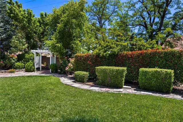 372 Lark Drive, Paso Robles, CA 93446