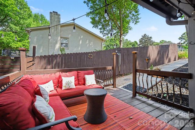7108 Hollyhouse Drive, Charlotte, NC 28215