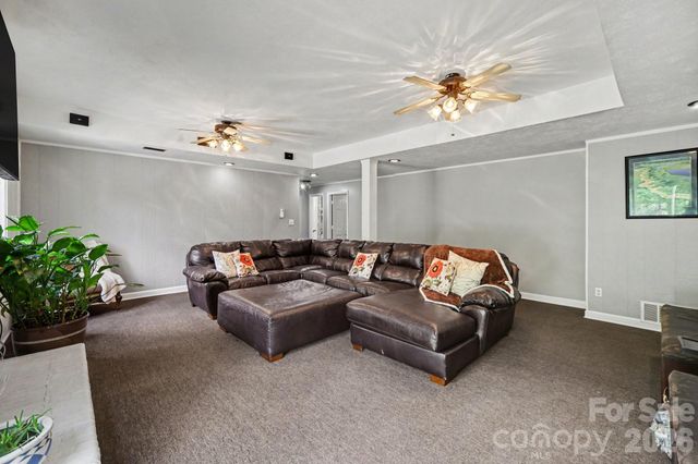 7108 Hollyhouse Drive, Charlotte, NC 28215