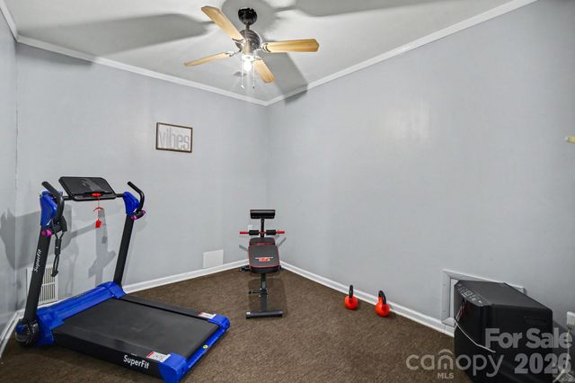 7108 Hollyhouse Drive, Charlotte, NC 28215