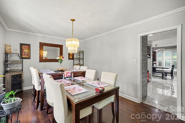7108 Hollyhouse Drive, Charlotte, NC 28215