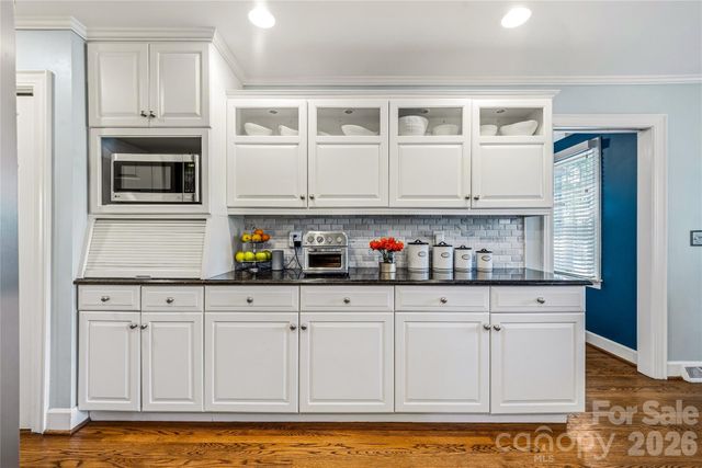 1218 Everette Place, Hendersonville, NC 28791
