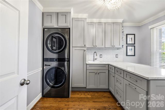 1218 Everette Place, Hendersonville, NC 28791