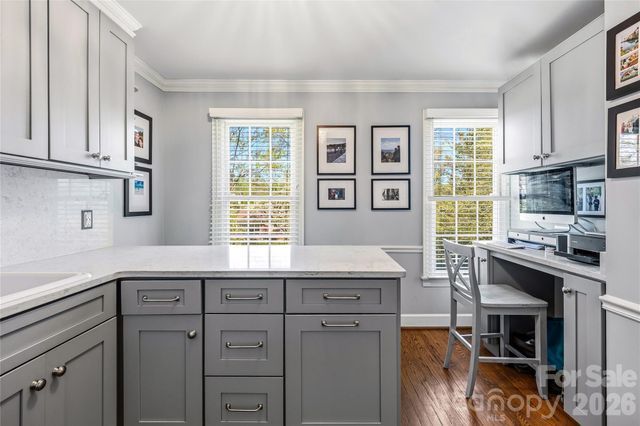 1218 Everette Place, Hendersonville, NC 28791