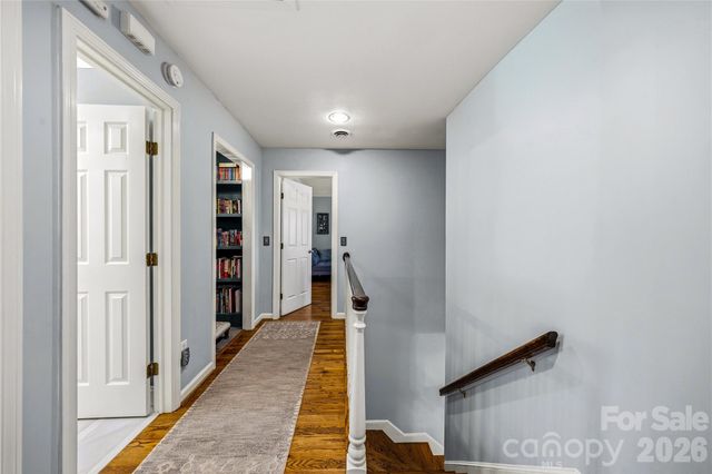1218 Everette Place, Hendersonville, NC 28791