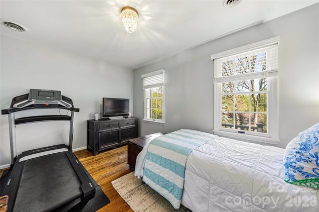 1218 Everette Place, Hendersonville, NC 28791