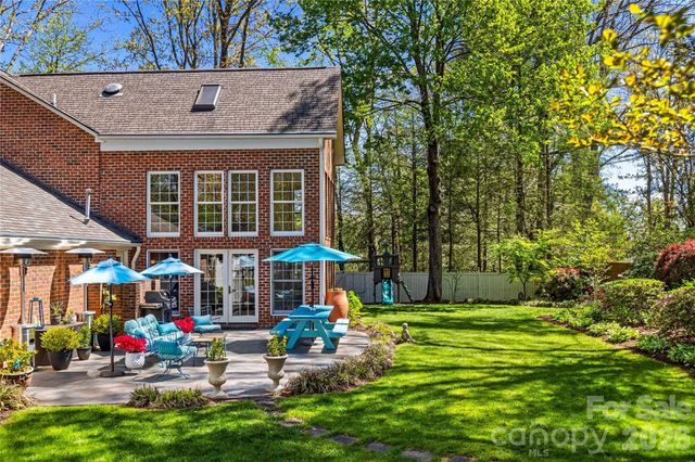 1218 Everette Place, Hendersonville, NC 28791