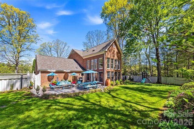 1218 Everette Place, Hendersonville, NC 28791