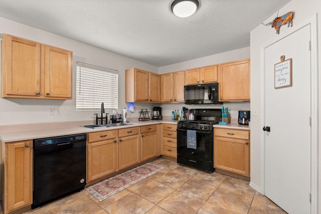 12008 Rocky Crest Drive NW, Albuquerque, NM 87114