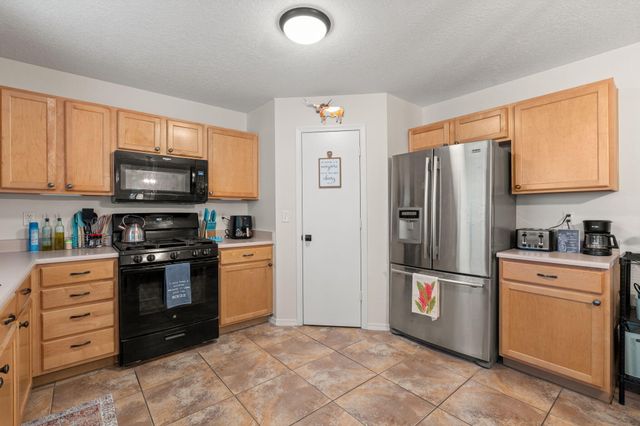 12008 Rocky Crest Drive NW, Albuquerque, NM 87114