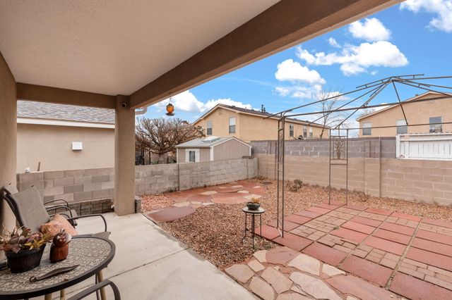12008 Rocky Crest Drive NW, Albuquerque, NM 87114
