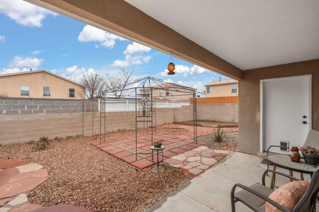 12008 Rocky Crest Drive NW, Albuquerque, NM 87114