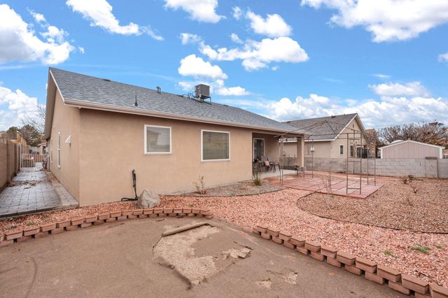 12008 Rocky Crest Drive NW, Albuquerque, NM 87114