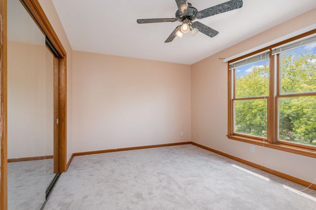 5261 Oakbrook Drive, Saginaw, MI 48603