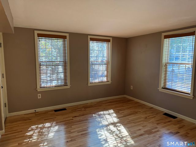 158 College Street 160A, Middletown, CT 06457