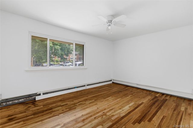 2 Woods End Circle E, Peekskill, NY 10566