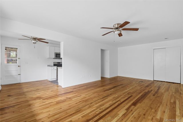 2 Woods End Circle E, Peekskill, NY 10566