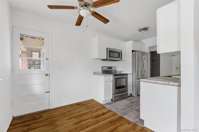 2 Woods End Circle E, Peekskill, NY 10566