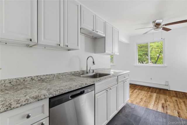 2 Woods End Circle E, Peekskill, NY 10566