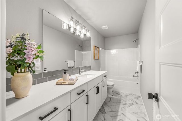 9903 16th Place SE, Lake Stevens, WA 98258