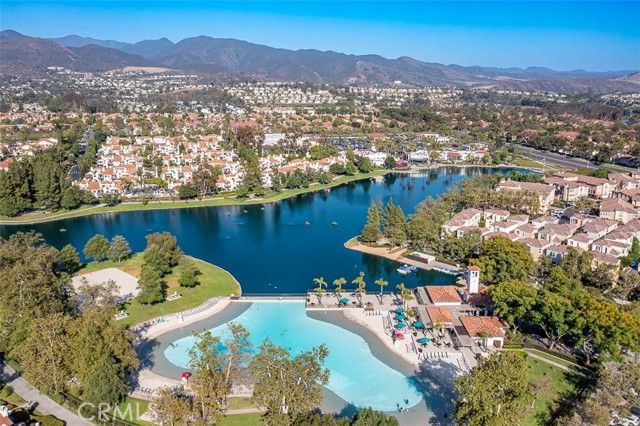 12 Via Hacienda, Rancho Santa Margarita, CA 92688