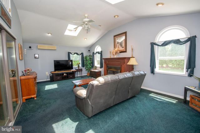 911 THORNTON RD, Horsham, PA 19044