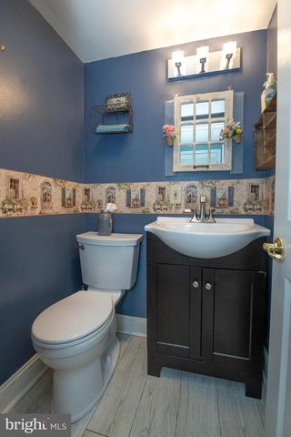911 THORNTON RD, Horsham, PA 19044