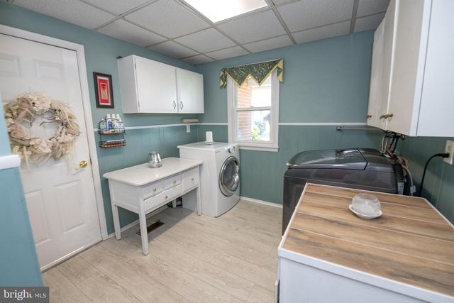 911 THORNTON RD, Horsham, PA 19044