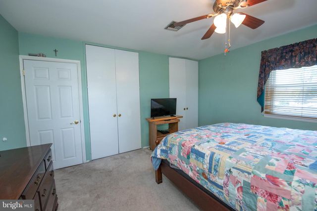 911 THORNTON RD, Horsham, PA 19044