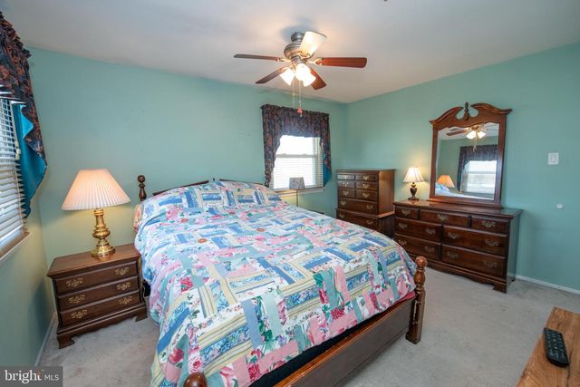 911 THORNTON RD, Horsham, PA 19044